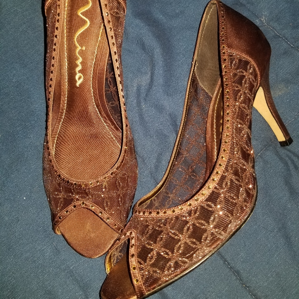 Nina Pumps